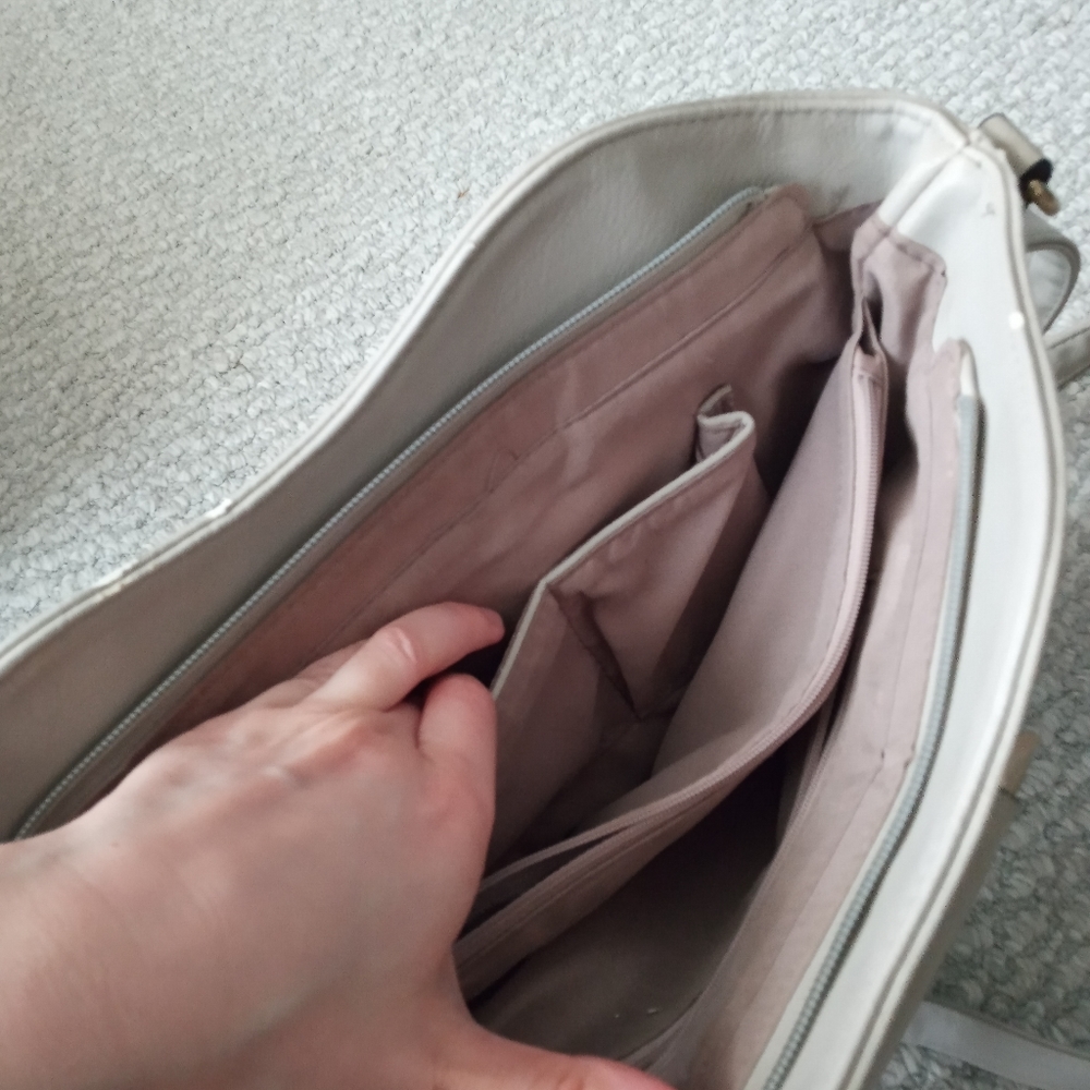 Gray Purse - Picture 4 of 10